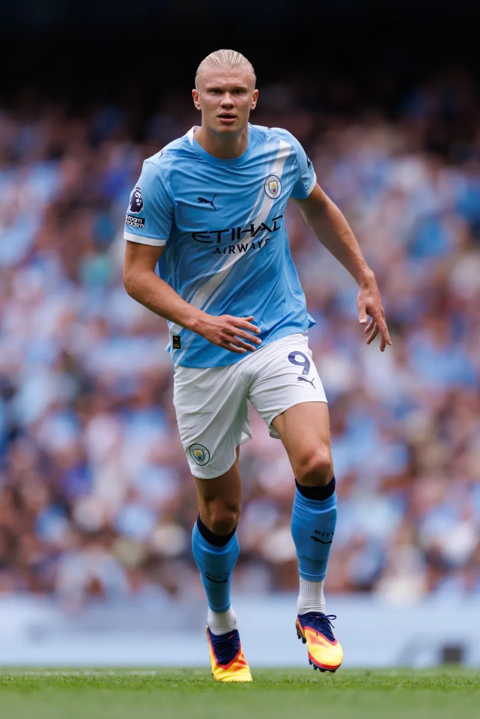 伪九号, 高大中锋, 的阿圭罗 伪九号, 高大中锋, 的阿圭罗