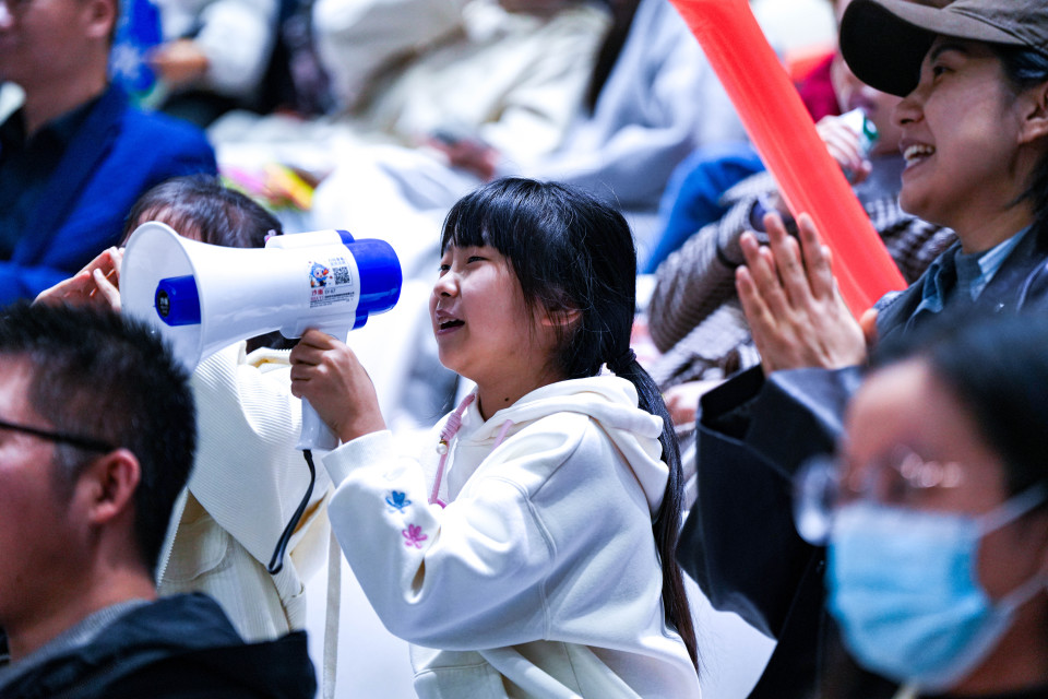 WDstB, com WDstB, com