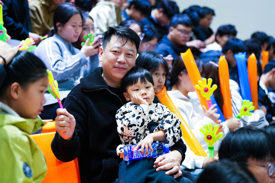 LQAA, om, OKxUD LQAA, om, OKxUD