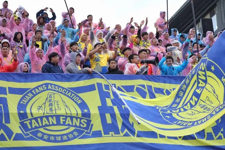 拼搏最真挚, 雨退缩 拼搏最真挚, 雨退缩